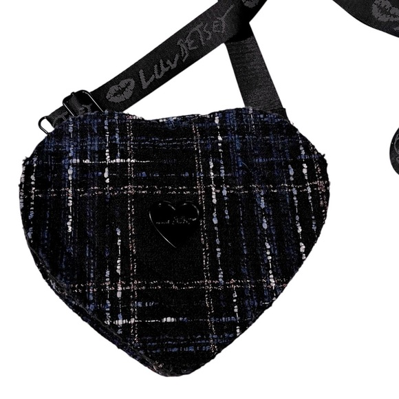 BETSEY JOHNSON Luv Betsey Tweed Boucle Heart Cross Body Mini Bag Purse - Picture 6 of 10